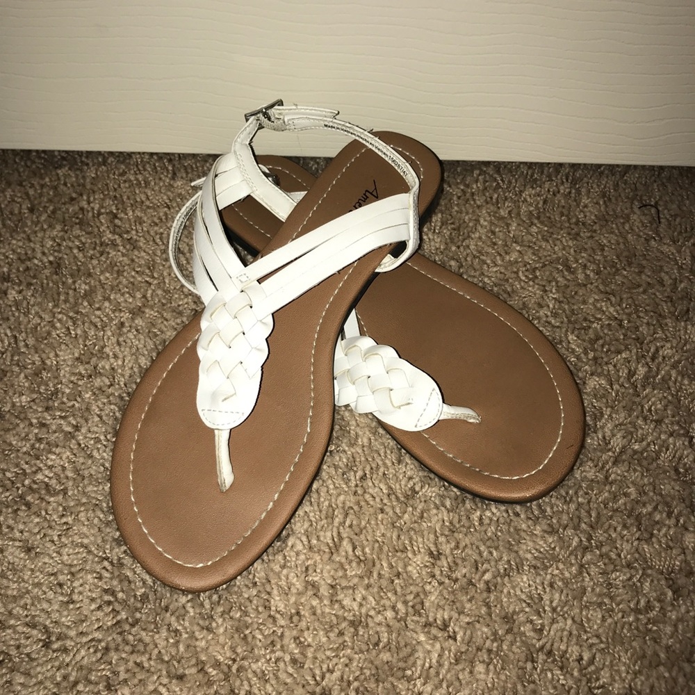 American Eagle sandals